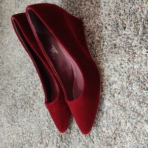 Women's velvet wedges